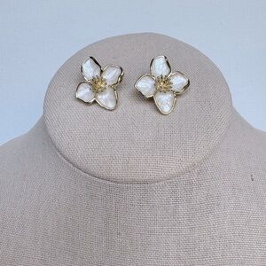 Elegant White Pearl Floral Earrings